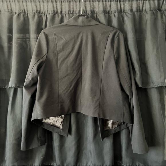 Cropped blazer - Picture 2 of 3